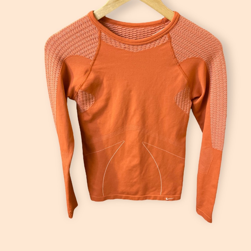 Nike Long Sleeve Too - Picture 4 of 8